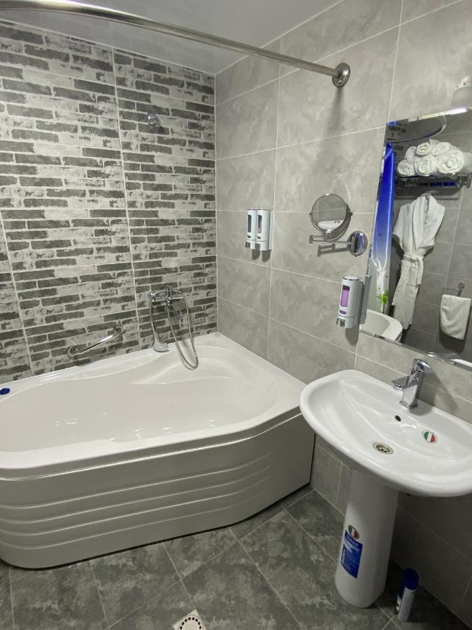 Vatan Plaza Hotel Tashkent Exterior foto